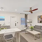 2102 Eden Collection 1Br Kitchen Steps To Beach