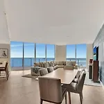 Four Bedroom Condo 5-Star Beachfront Living
