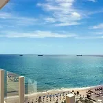 Four Bedroom Condo 5-Star Beachfront Living