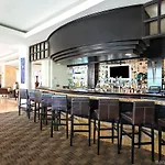 Beautiful Galleryone Condo 10Th Fl