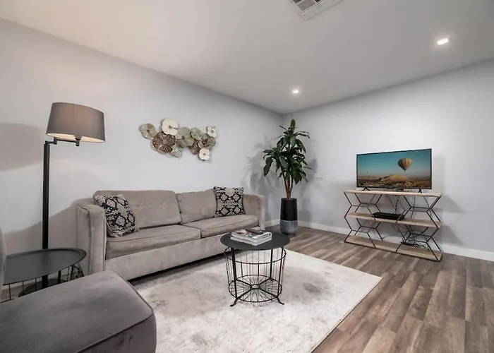 The Palms At Middle River Terrace 3