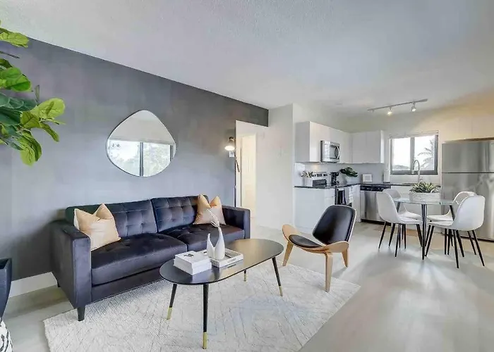 Modern & Beachy-Rlx Space For 6Ppl