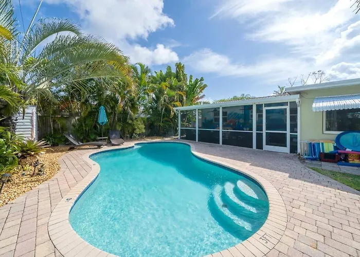 Palm Paradise-Seaside Home W Heated Saltwater Pool