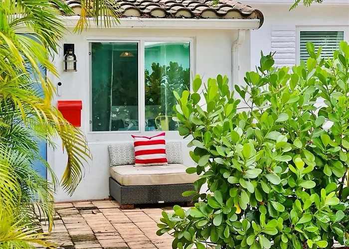 Private Fort Lauderdale Cottage