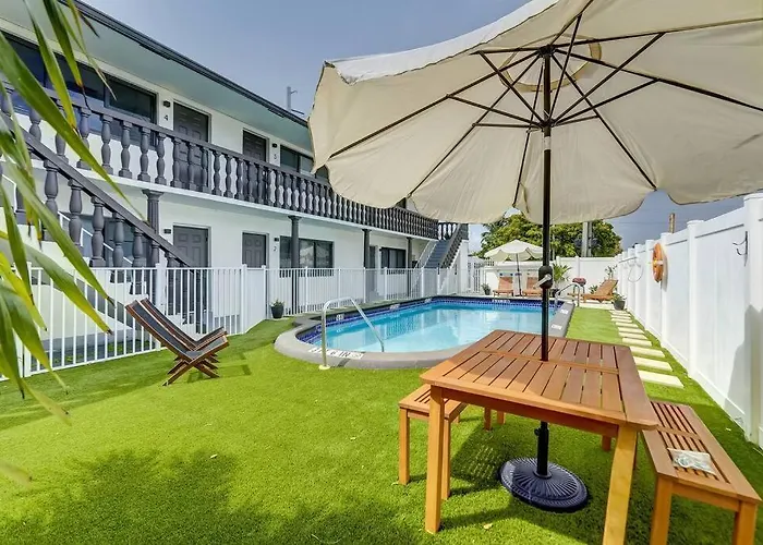 2Br Cozy Fll Retreat!