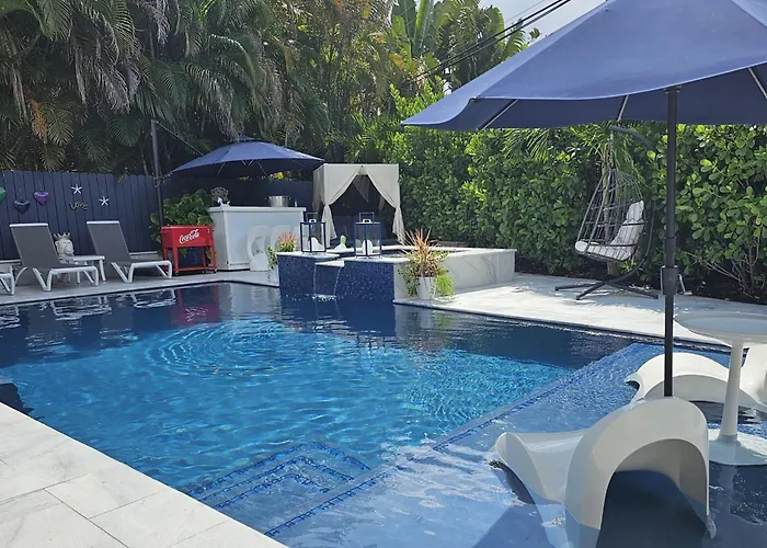 Casa806 Men Only Guest House