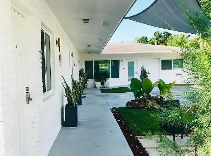 Wilton Manors Hideaway 5
