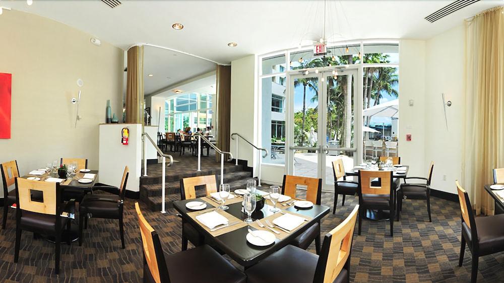Hotel Gallery One - A Doubletree By Hilton