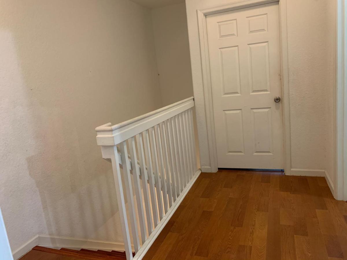 Bedroom In Lauderdale Lakes Townhome