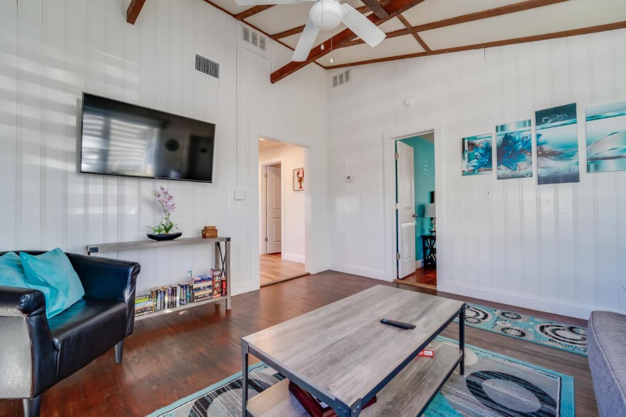 Chairs, Good Kitchen, Wifi On 14th Ave *