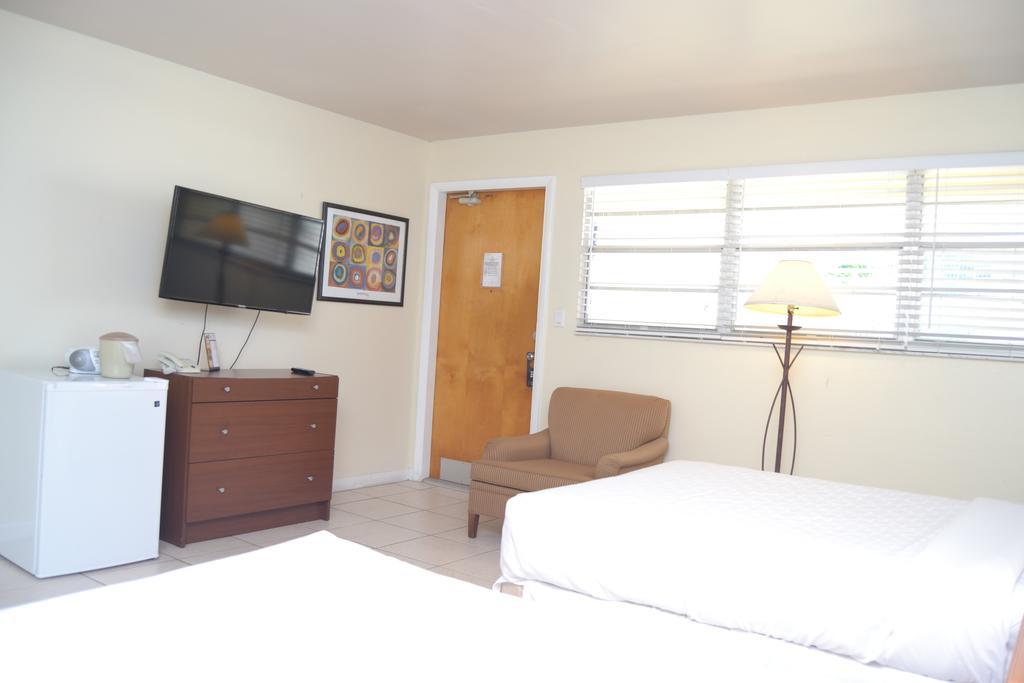 Elysium - Clothing Optional Gay Men's (adults Only) Hotel
