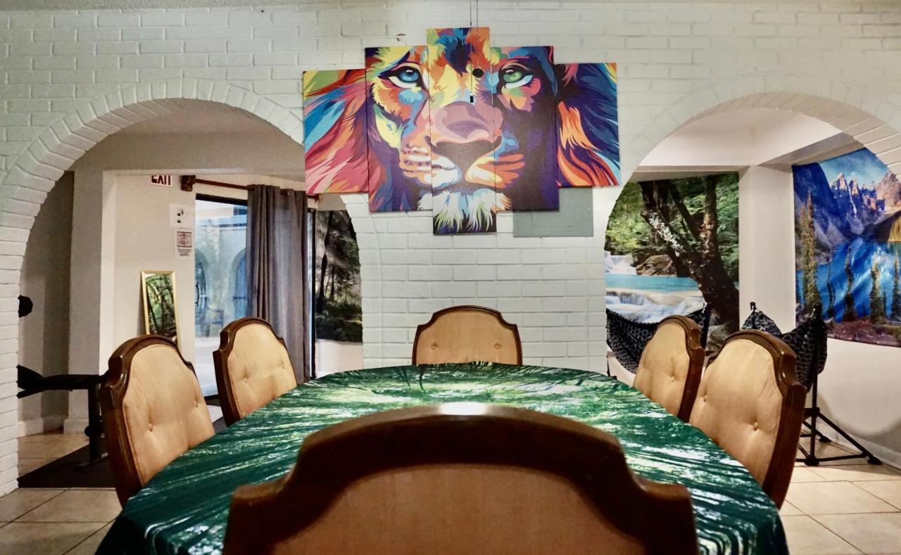 Ukiyo Hostel- Fort Lauderdale Escape Hostel Fort Lauderdale