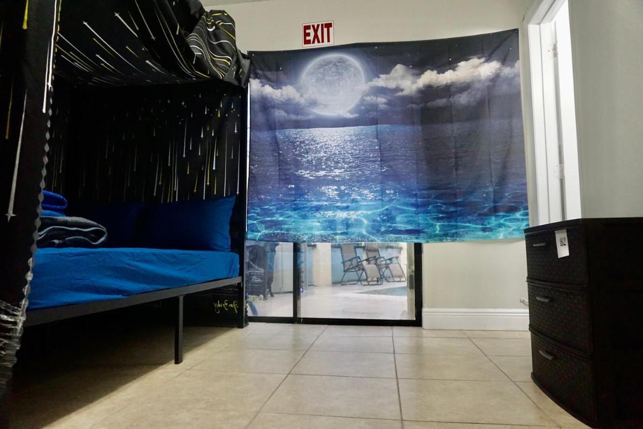 Ukiyo Hostel- Fort Lauderdale Escape Hostel