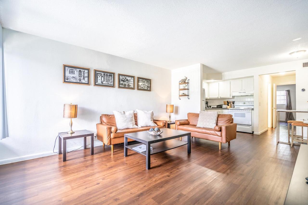 Stylish Apts In Oakland Park Near Ft Lauderdale Apartment