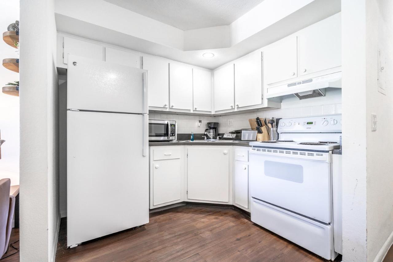 Stylish Apts In Oakland Park Near Ft Lauderdale Apartment