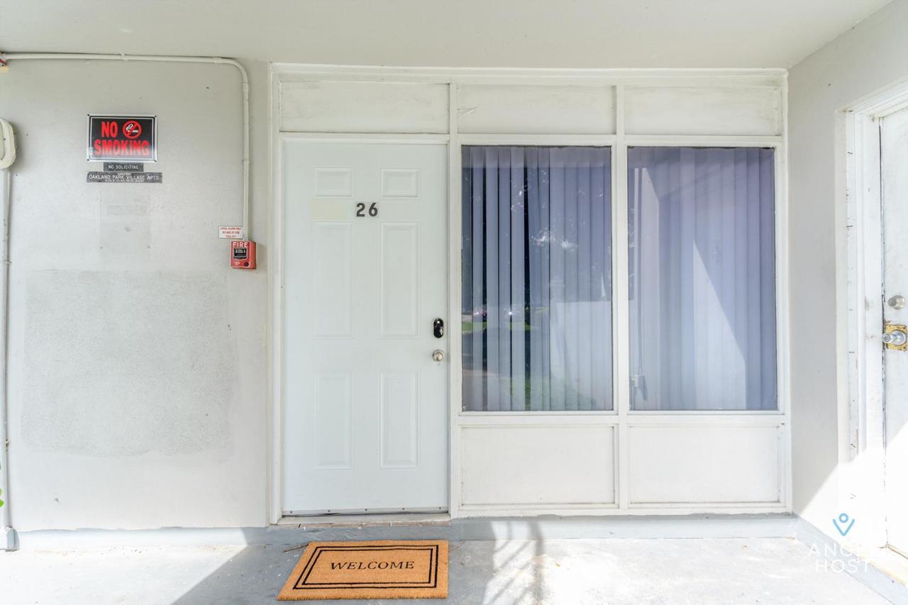 Apartment Stylish Apts In Oakland Park Near Ft Lauderdale *