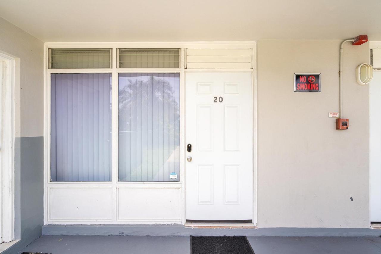 Stylish Apts In Oakland Park Near Ft Lauderdale Apartment *