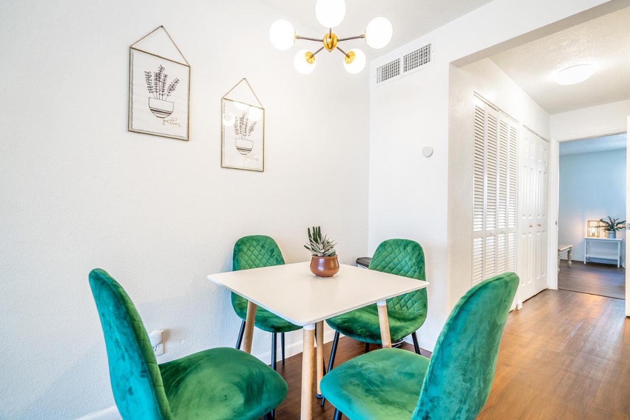 Stylish Apts In Oakland Park Near Ft Lauderdale