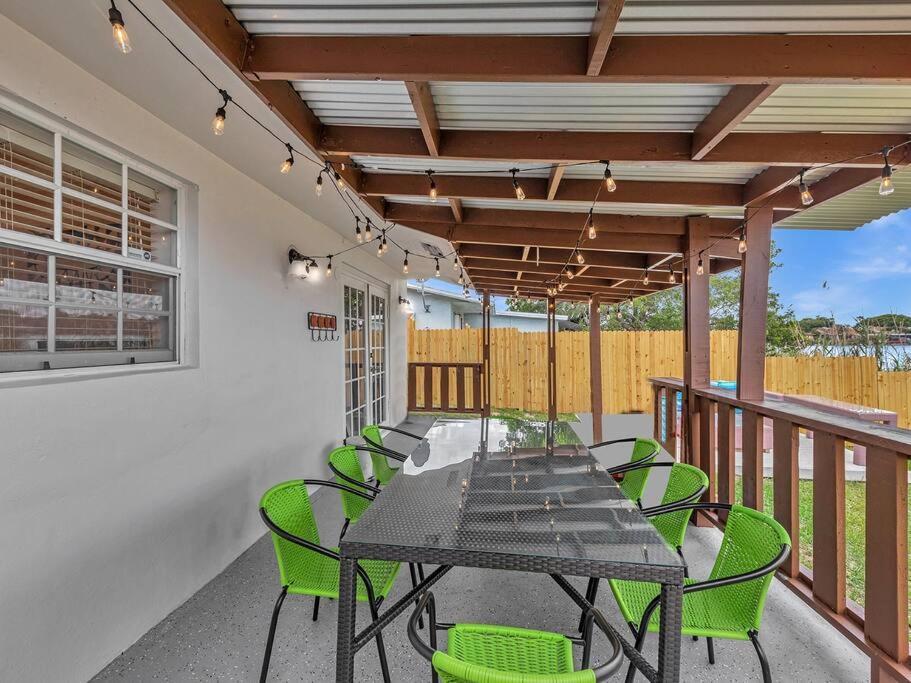 Holiday home Supervilla - Lakefront - Sunsets, Kayaks, Grill *
