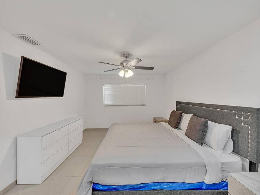 Holiday home Supervilla - Lakefront - Sunsets, Kayaks, Grill *