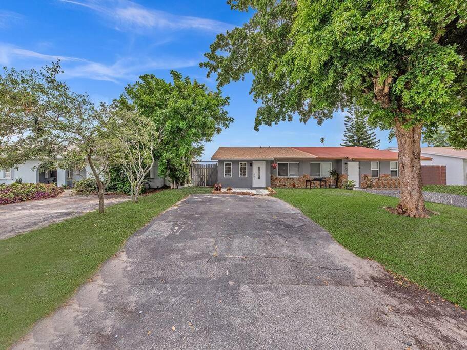 Supervilla - Lakefront - Sunsets, Kayaks, Grill * Fort Lauderdale