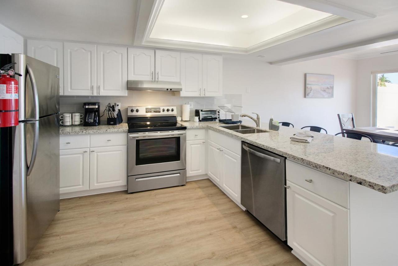 The Waterman's Retreat- 3 Bedroom Waterfront Unit Fort Lauderdale