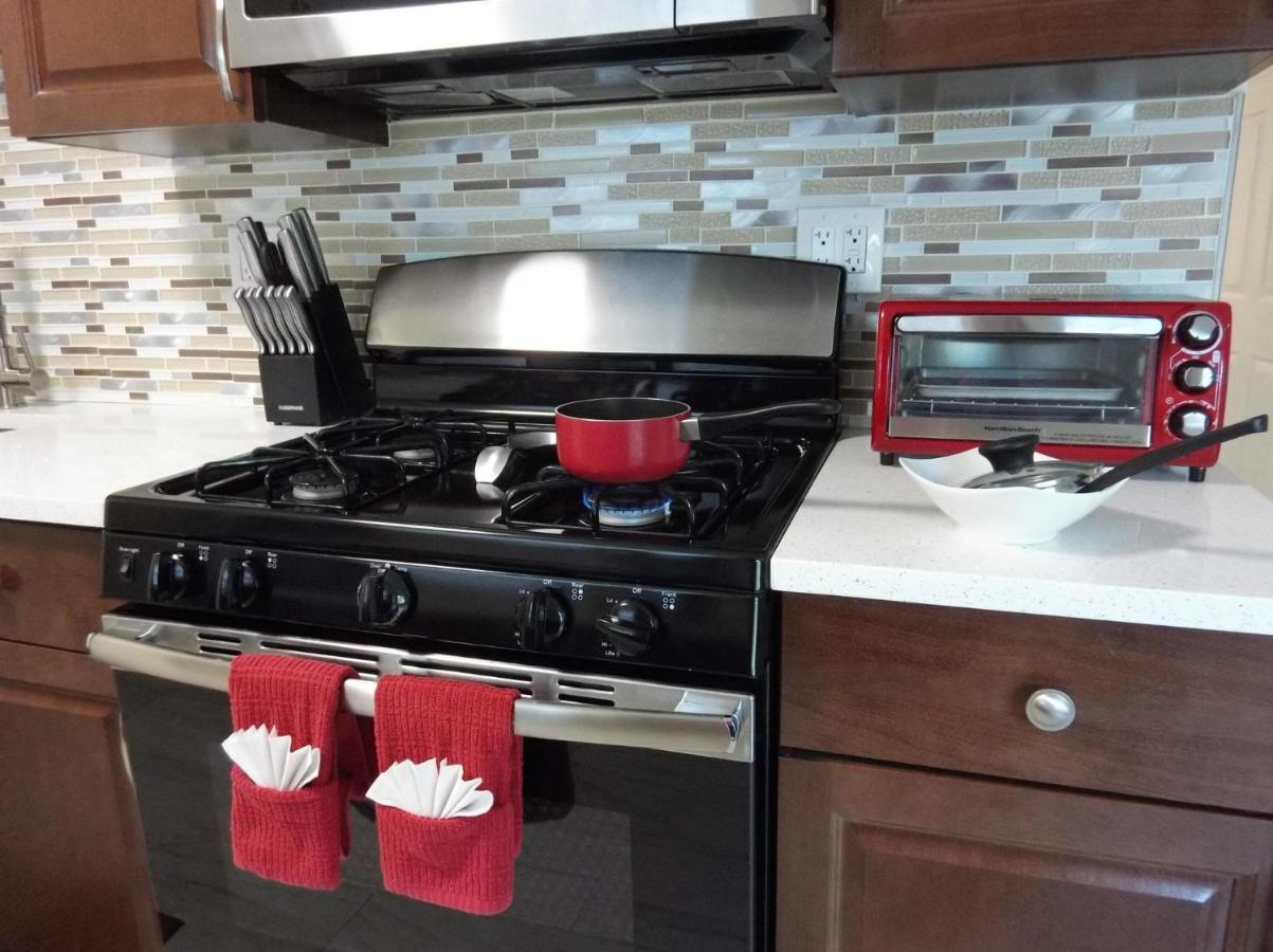 Family, Couples Retreat Near Airport, Cruise Port & Beaches Holiday home Fort Lauderdale