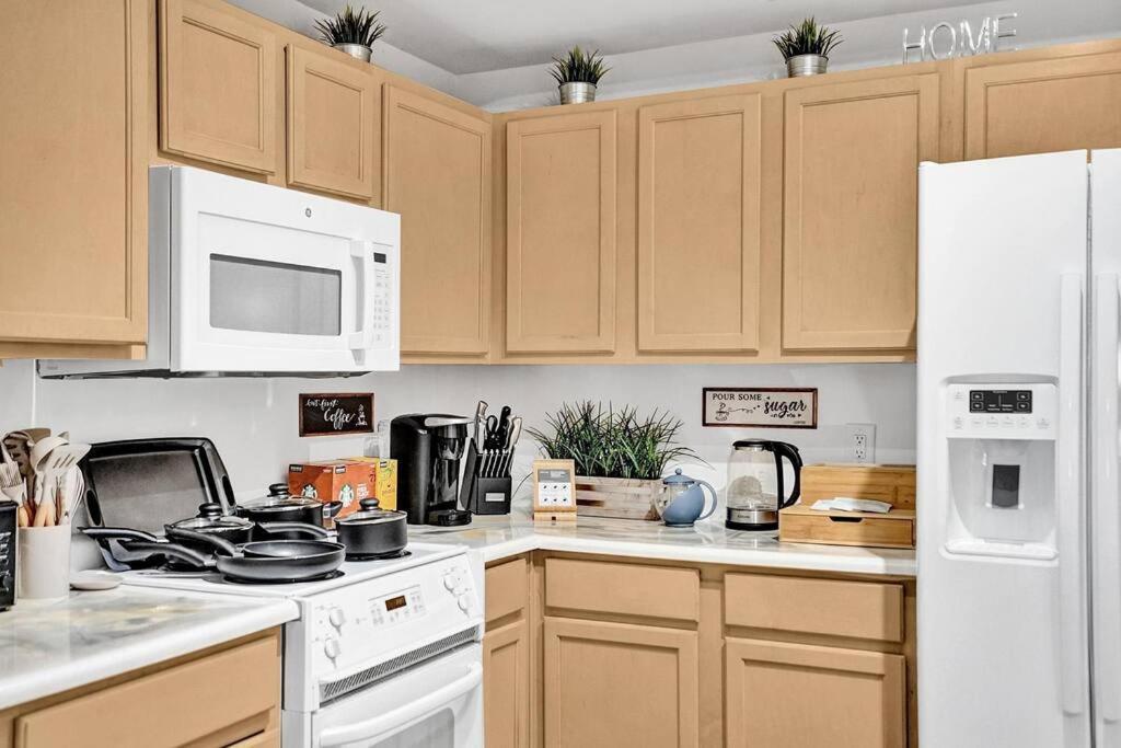 2b On The Water, Luxurious & Games Galore! Near Beach & Airport Apartment Fort Lauderdale