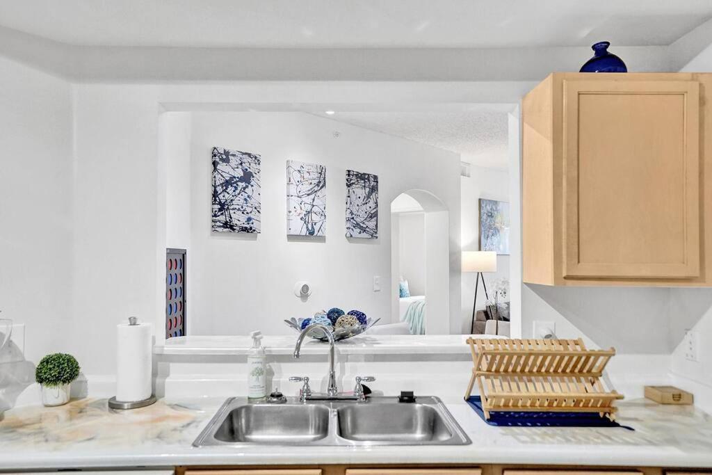 2b On The Water, Luxurious & Games Galore! Near Beach & Airport Fort Lauderdale