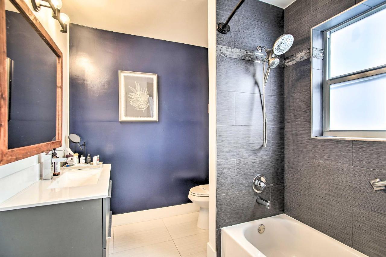 Tropical With Outdoor Oasis 2 Mi To