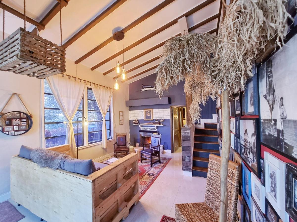 The Captain's Quarters *