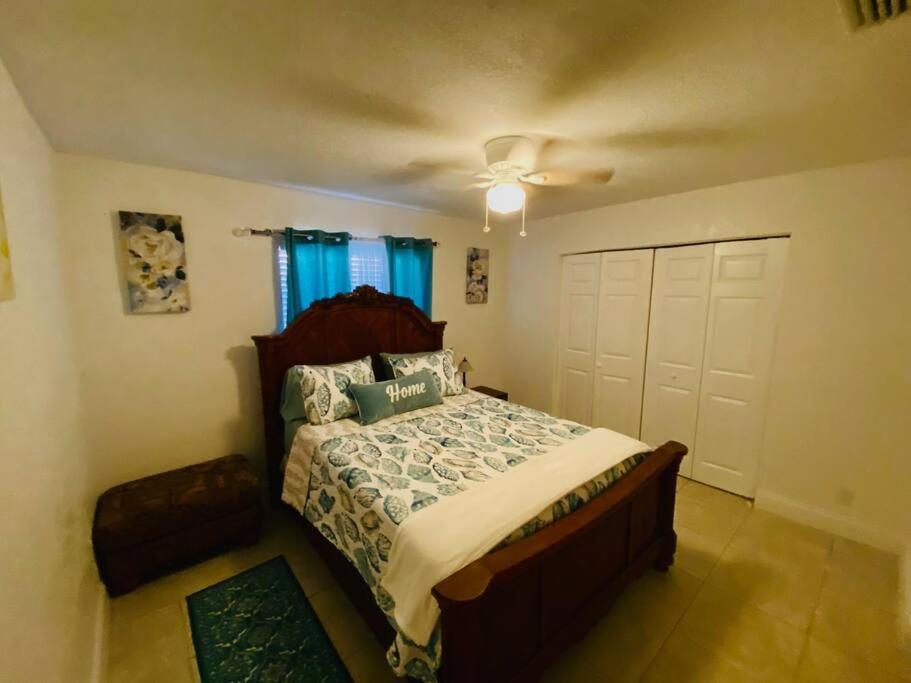 Cheerful 1-bed On Oakland Park Fl Holiday home Fort Lauderdale