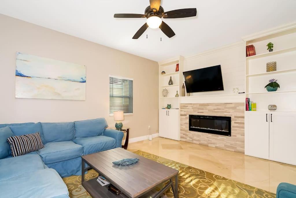 Olas With Heated Salt Water Pool Villa Fort Lauderdale