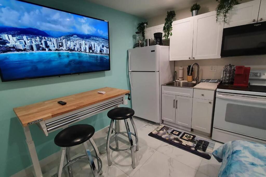 Zin Cozy - 5 Min To Apartment *