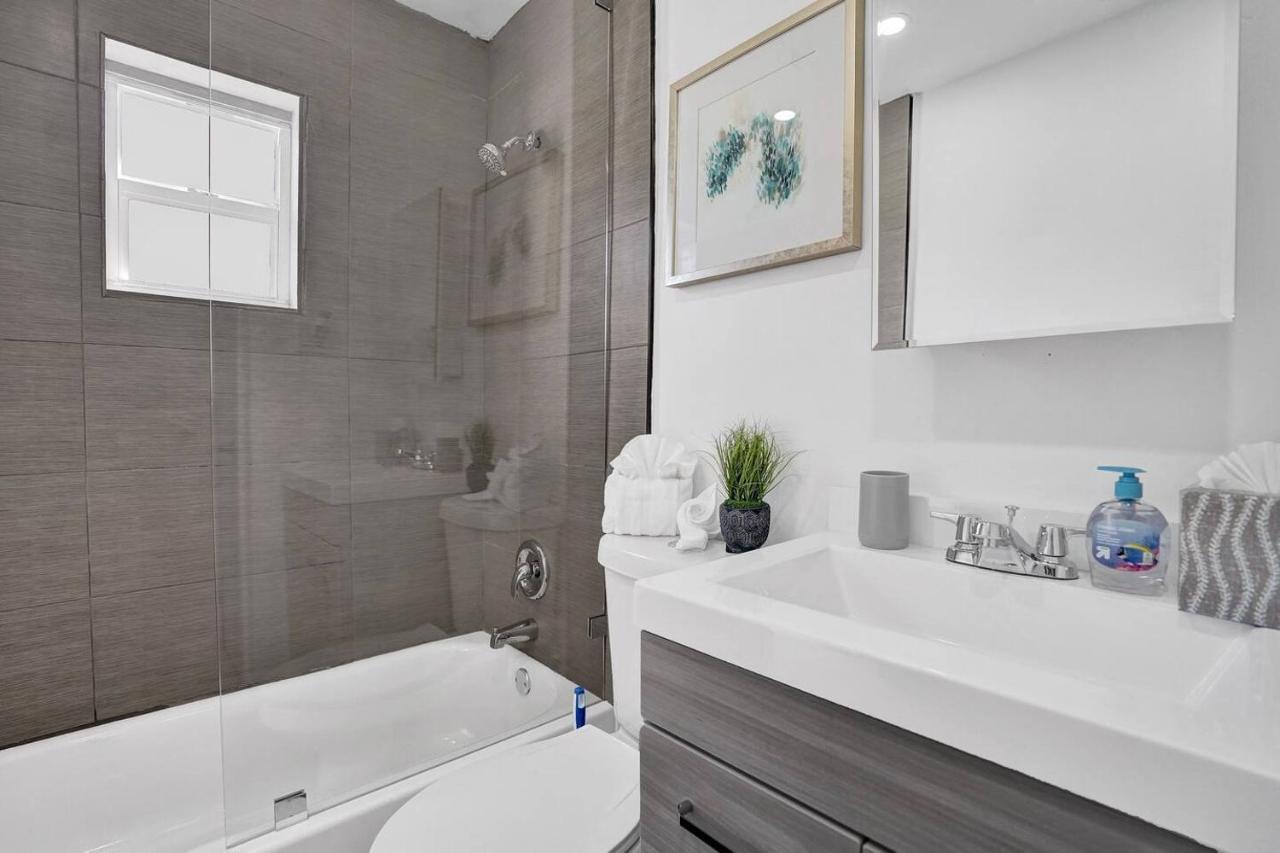 Holiday home Newly Renovated 3br W Hot Tub *