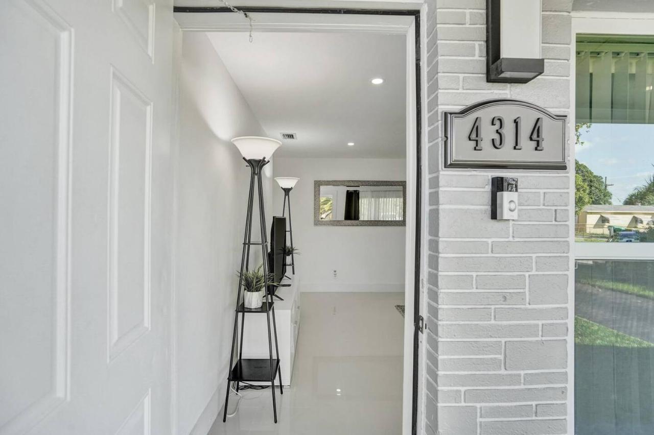 Newly Renovated 3br W Hot Tub Holiday home