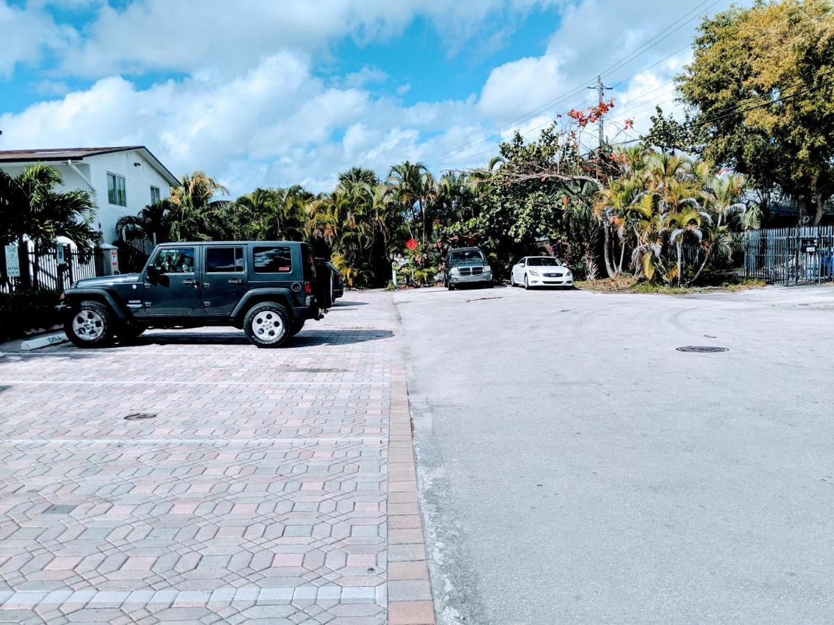 A3 - Endless Summer Vacation - 15 Minutes To Air & Beach & Cruise * Fort Lauderdale