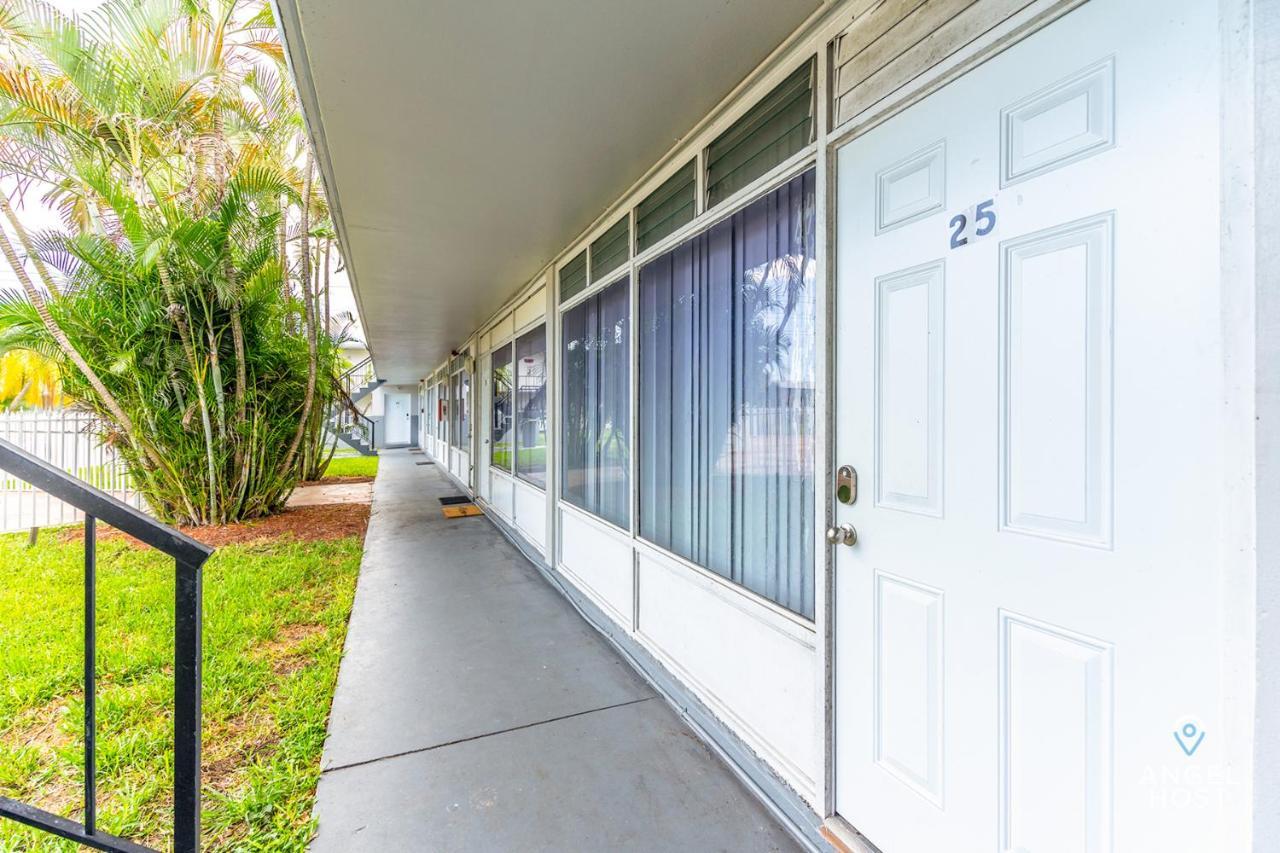 Stylish Apts In Oakland Park Near Ft Lauderdale Apartment