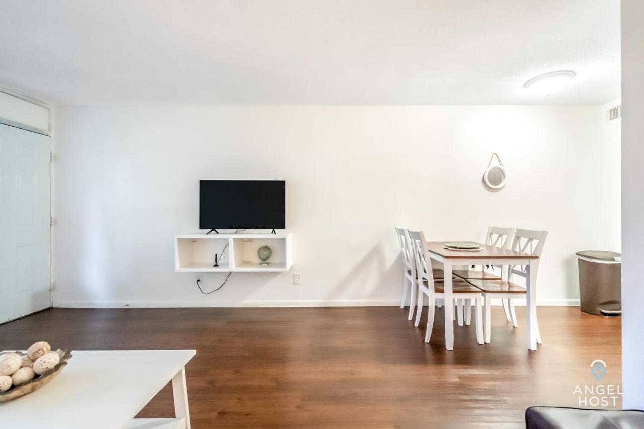 Stylish Apts In Oakland Park Near Ft Lauderdale Apartment