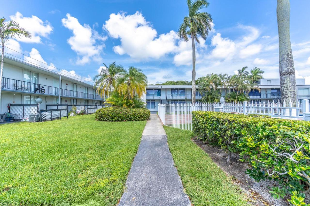 Stylish Apts In Oakland Park Near Ft Lauderdale