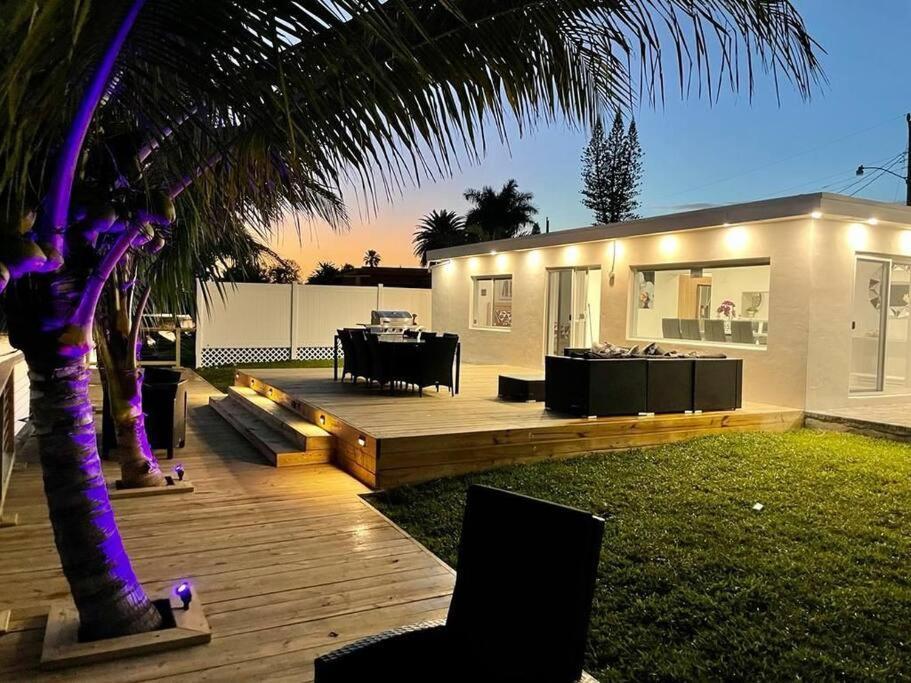 5-star Lakefront Oasis In Hollywood-hard Rock Casino Holiday home