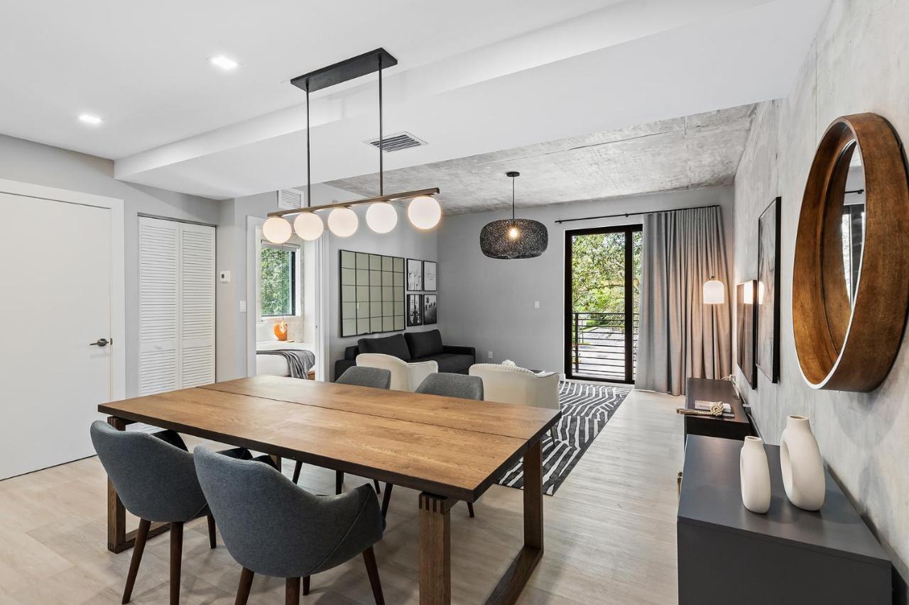 Pretty Rola 201 Luxury 1b1b W King Bed At Downtown Lauderdale Fort Lauderdale