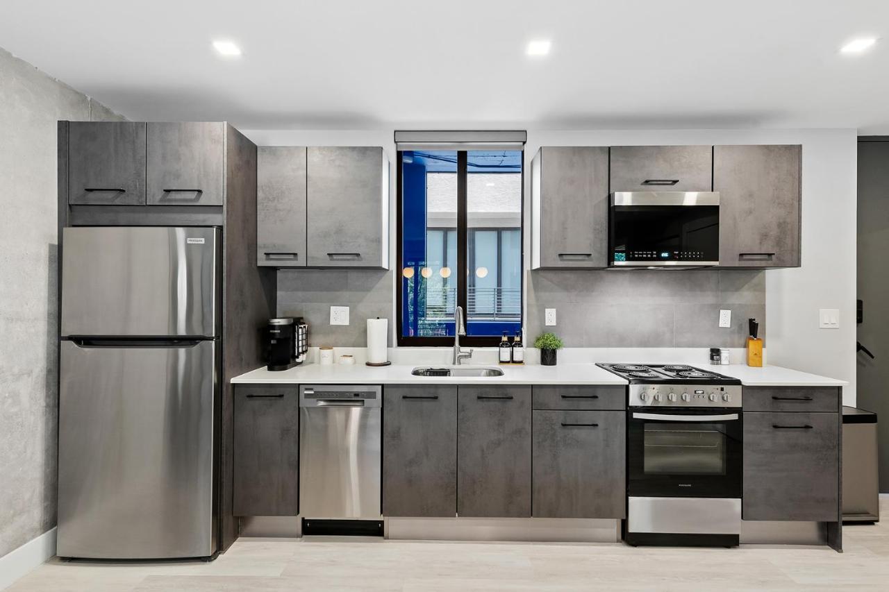 Pretty Rola 201 Luxury 1b1b W King Bed At Downtown Lauderdale * Fort Lauderdale