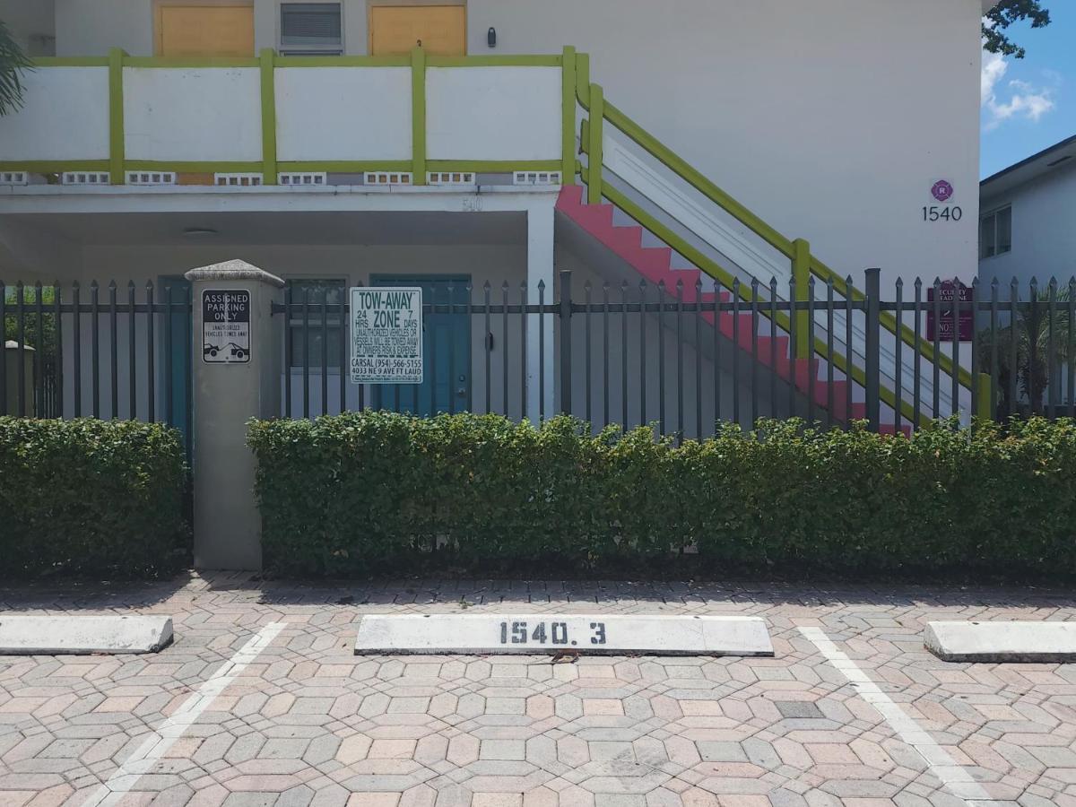 A3 - Endless Summer Vacation - 15 Minutes To Air & Beach & Cruise Apartment Fort Lauderdale