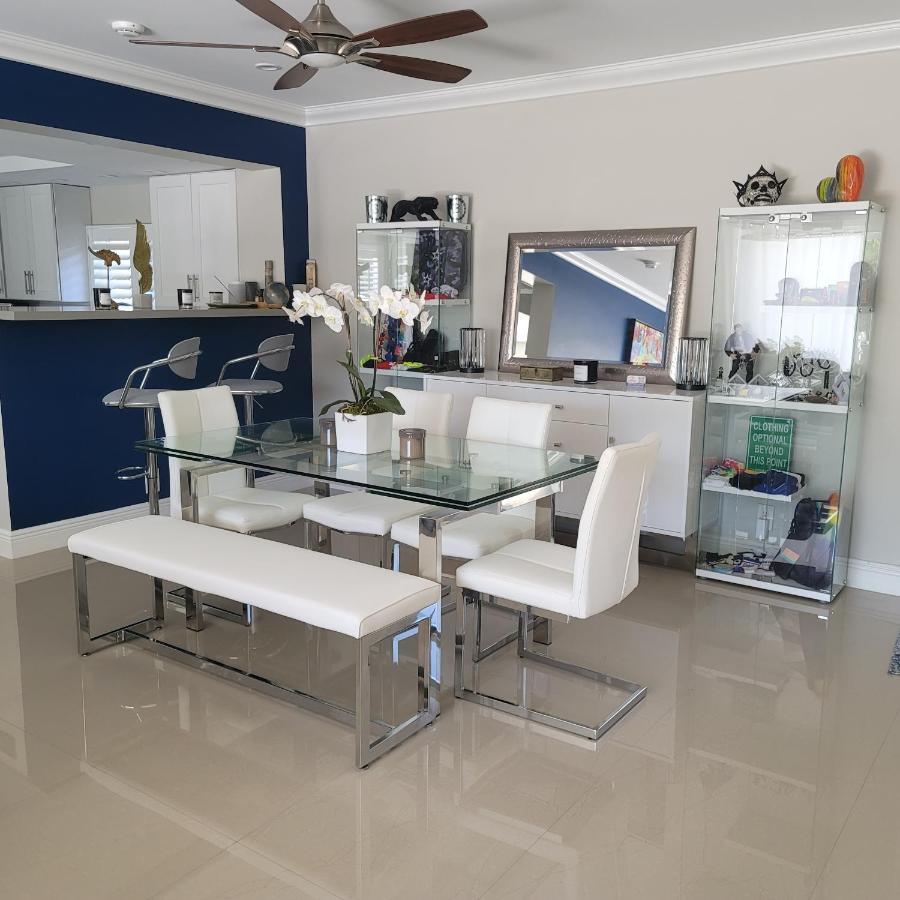 Casa806 Men Only * Fort Lauderdale