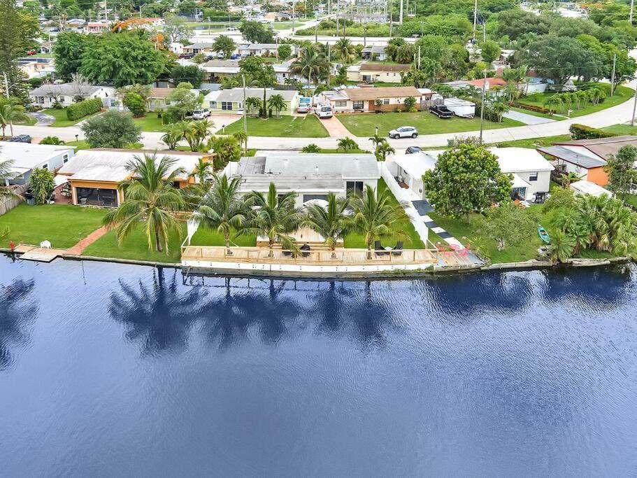Holiday home 5-star Lakefront Oasis In Hollywood-hard Rock Casino Fort Lauderdale