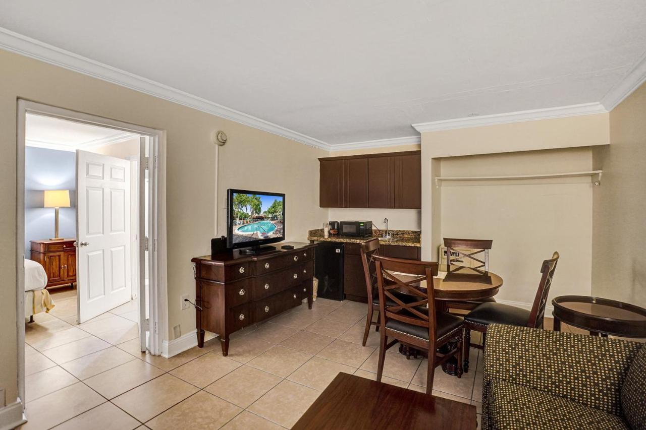 Lauderdale Grand Hotel Oakland Park