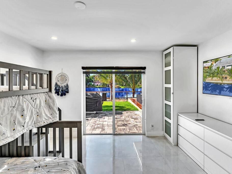5-star Lakefront Oasis In Hollywood-hard Rock Casino Holiday home