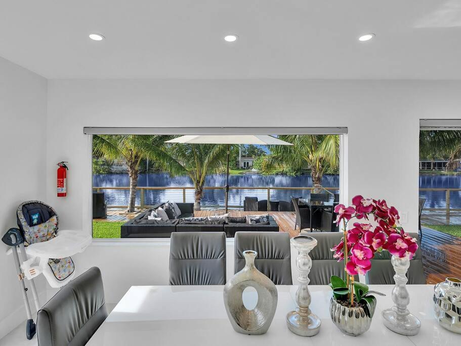 Holiday home 5-star Lakefront Oasis In Hollywood-hard Rock Casino Fort Lauderdale