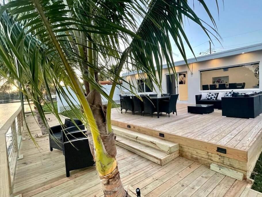 5-star Lakefront Oasis In Hollywood-hard Rock Casino Holiday home *